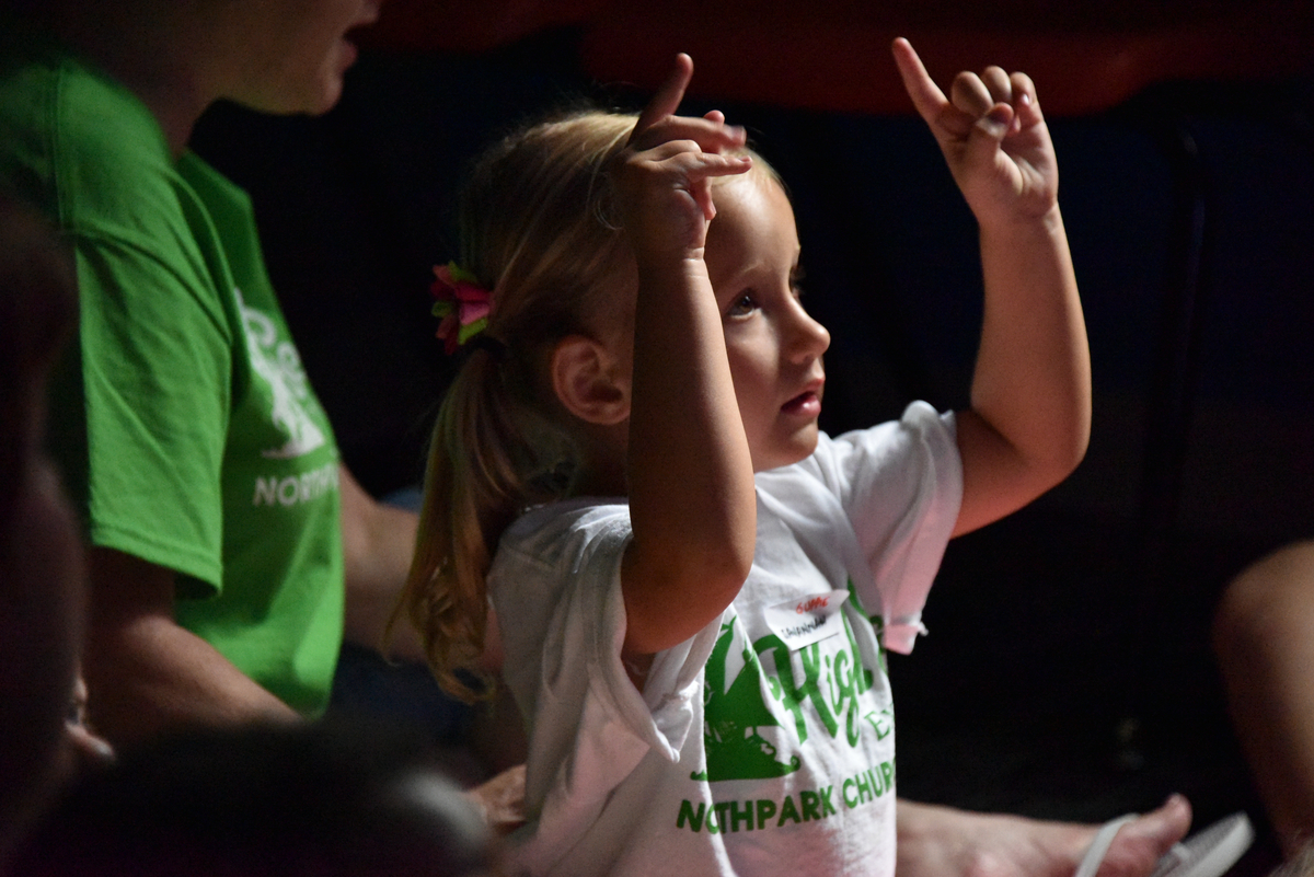 girl, worship, children, united methodist, main street, mansfield, ohio
